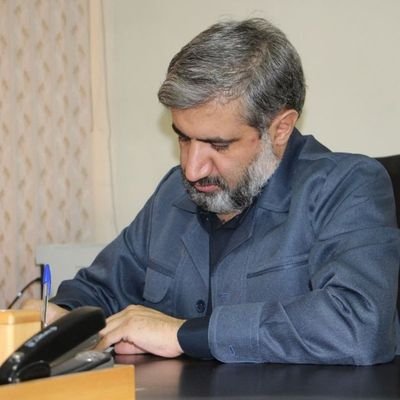 دهه شصتی
عاشق #پرسپولیس
پدر یه سرباز امام زمان
باجنبه اهل شوخی و طنز
میثم تمار را نازم که میگفت این سخن:
سرفرازی بهر عاشق جز فراز دار نیست!