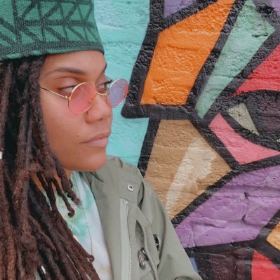 zadismundo's profile picture. 🪴Multi-disciplinary Artist|Writer|Educator| Art Therapist in Training| Proud Mom of Many Plants