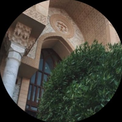 بكالوريوس قانون مع مرتبة الشرف الأولى | محامية متدربة | مهتمة بنشر الثقافة القانونية والنفسية | عضو @Saudi_SBA | عضو @related_law 🌤️☕️📝🌱⚖️
