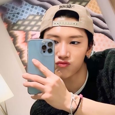 aqui veneramos o bts, jeff satur, wayv e tb falamos sobre bls, animes e o que mais eu estiver afim de falar bjs na bunda