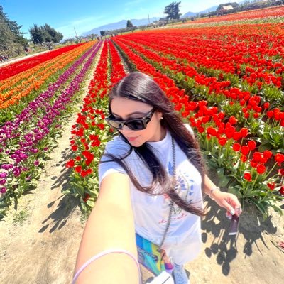 ruthmtzrmz's profile picture. RESILENCIA 🪐🌪✨