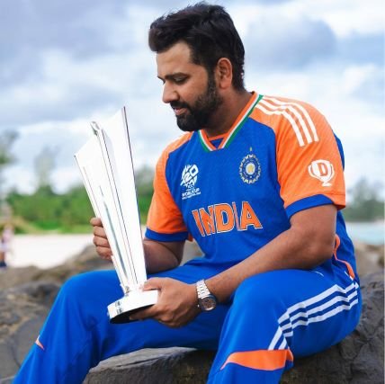 itsgopi45's profile picture. Fan Boy of Hitman #Rohit 🙌 || Movie Freak 🎥 || Offline 💔