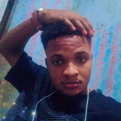 Artiste:: musicien::chanteur : : compositeur : :rappeur::interprète🎸le descendant de King kester EMENEYA🎵
