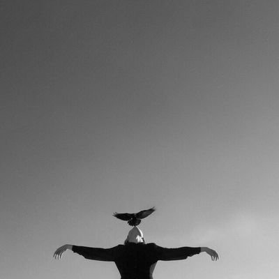 Hs7285653276296's profile picture. ودي ادهن قلبي بزيت زيتون دافي والبسه شراب
واخليه عند امي تقرأ عليه 
ليييين يوصل لمرحلة الهدوء والسلام