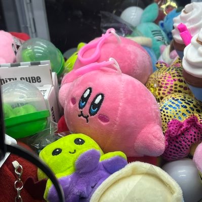 Velociraptoastr's profile picture. Game Dev on a lil block game & Pumpkaboo enthusiast https://t.co/V98YIctjbn