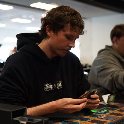 Joelteonn's profile picture. Flock member.
Don't eat my friends.
Card game player/collector.