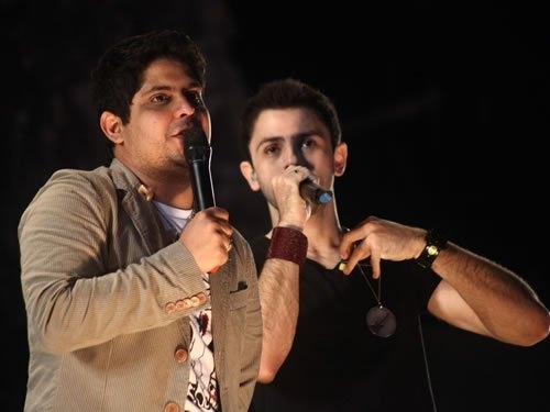 a forma mais rapida de dar uma olhadinha nos refroes das musicas e conhecer o trabalho desses goianos SEGUE AE!!!