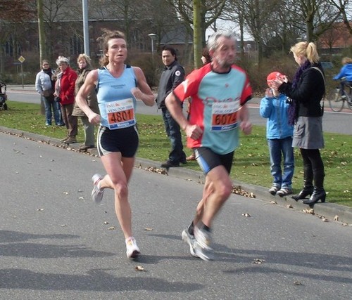 fanatiek toerfietser en (bijna) even fanatiek hardloper. Lid van avVN, LN Nütterden en Le Champion. Neem elk weekend aan een wedstrijd deel