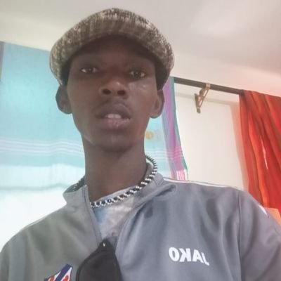 Arsenal Fan, an Ambivert and a Psychologist.