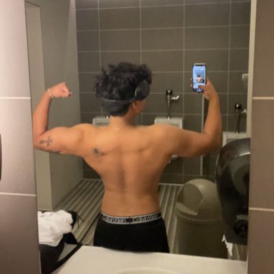 trihcks's profile picture. imm 3