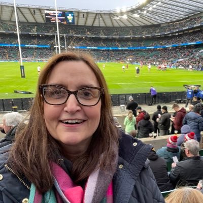 HelenBourne13's profile picture. 