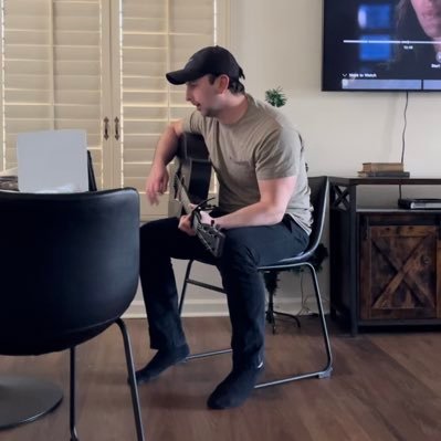 franieri14's profile picture. 