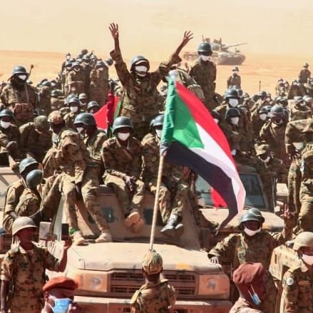 نعيش في زمن ، حيث فرحتك تسبب للناس مشاكل ، ومشاكلك تسبب للناس الفرح ، للأسف حقيقة