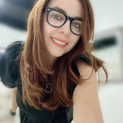 EnNombredeMi's profile picture. Solo cuando tengamos la valentía suficiente para explorar nuestros lados oscuros, descubriremos el poder infinito de nuestra luz 🙏🏻♥️