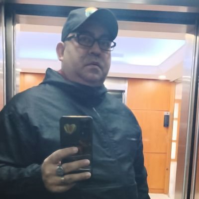 Msc. Filosofía de la Guerra.
Justicia de Paz Comunal.
Fan de la cultura de Asia y Rusia .
Estudiante de Ifa.
de Caracas para el Mundo.