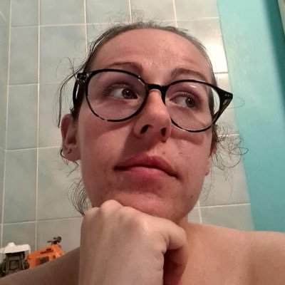 celinelamontgne's profile picture. https://t.co/MBhj3ip8NP