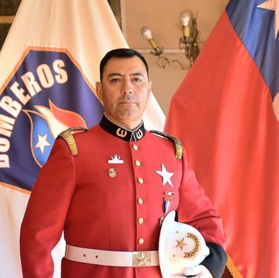 Ingeniero en Prevención de Riesgos, amante de la parrilla, Bombero, amigo de mis amigos, altruista y con ganas de un Chile mejor