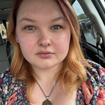 HammahSnow's profile picture. Engineer | Dog and cat mom | Netflix enthusiast | Just trying to make it one day at a time 🤷‍♀️