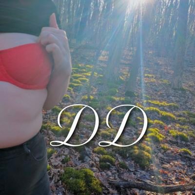 late 20s couple 🌲 18+ nsfw 🌲 check out our link to support our 🌶️ fun!
follow my partner for their hottest solo content 🍁 @xmaple_dryadx