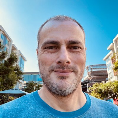 raising 4 little arrows with the awesome https://t.co/goNfnYSXCO Culver City Sunkist Park since 2002. I write code (golang) for a living.