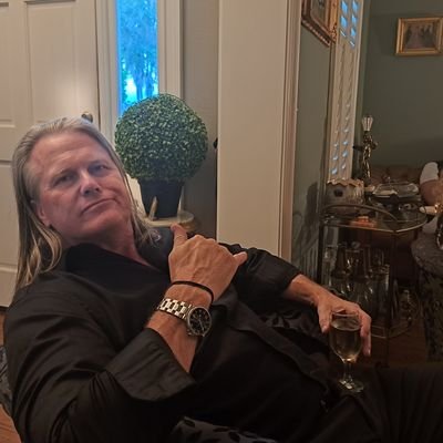Freedom-loving thinker. Wellness Advocate, Poker Player, and #UCFKnights AlumFootball, Free-Range Human