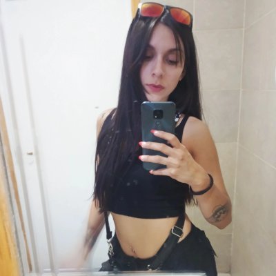 Queriendo ser yo

○ Vivir y amar el presente
● Bailar es sinónimo de libertad 
.
.
.
♡