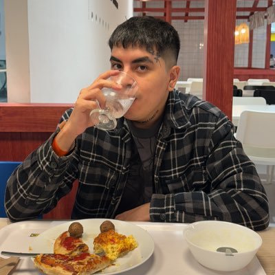 jdilants's profile picture. 🫰🏽