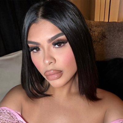 AnneliseNunez's profile picture. IG: AnneliseNunez_