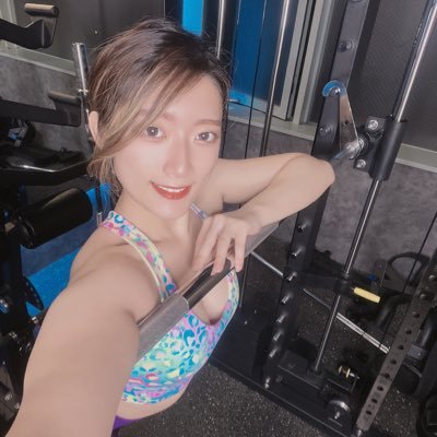 おはこんばんにちはっ🫰💕 パーソナルトレーナーのEm(えむ)です✨️ 一緒に最高の身体づくりしませんか?PEAK'S GYMでお待ちしてます(*´˘`*)♥ ご予約▶︎https://t.co/1sU7Yib96y HP▶︎ https://t.co/zxkxY6llTQ