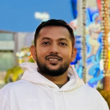 Full-Stack Software Engineer. Working remotely since 2015, loves #cars and #tech