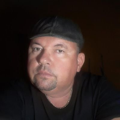 vcinezi's profile picture. Deus é maior que meus problemas