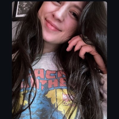 SweetzDontTrip7's profile picture. • Somewhere dancing around a fire naked, fornicatin’ in the wild •