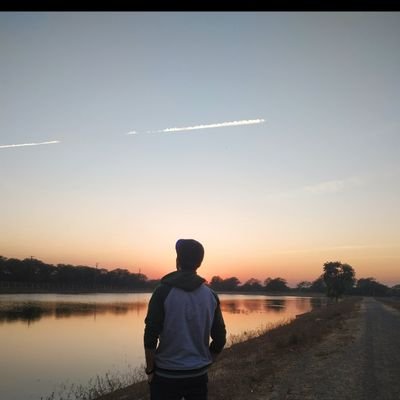 umar_mushtaq123's profile picture. "Conquer yourself, and everything else will fall into place."