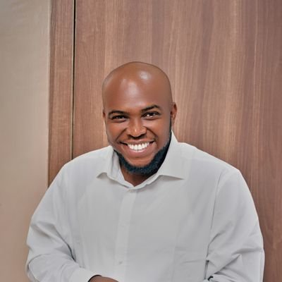 CINEMATOGRAPHER | UI/UX Designer | Content Creation