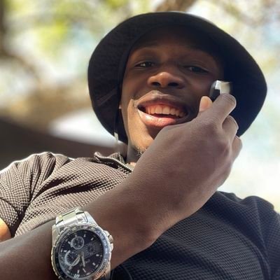 Nasbankzz's profile picture. Big deal.
Thoughts on a canvas.