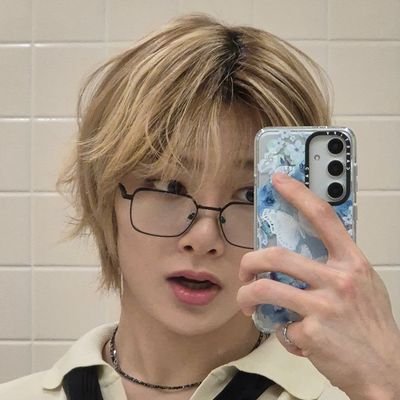 ily: i love yang jeongin
🏡 louis - skz