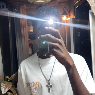 BenjaminAyisi9's profile picture. it’s me vs myself