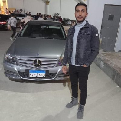 ahmedfayez155's profile picture. ‏وابتسمتي ما ترتسم الا معاااك 😍