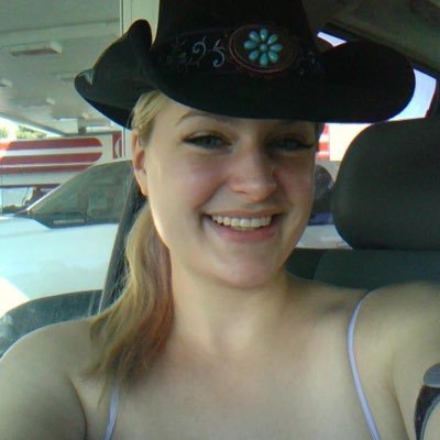 mic15927's profile picture. 