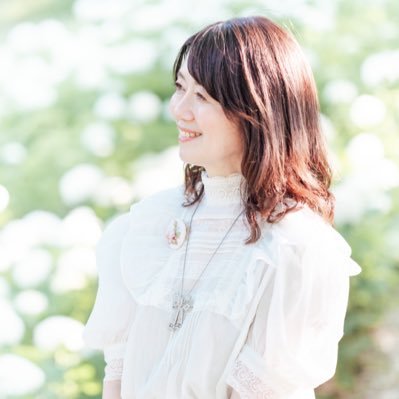 井上ちぐさ｜刺しゅうアーティスト｜心理セラピスト｜刺しゅうセラピー🎀日本リボン刺しゅう協会代表理事さんのプロフィール画像