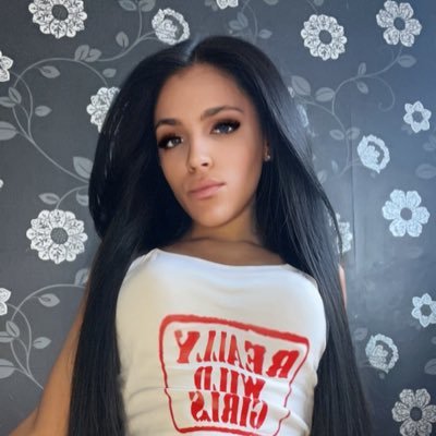 findom goddess 💸 tribute £25 for a reply | unblock fee £60 💋 | no fee upfront losers 🐷 | content creator ask for menu all links 🔗 below👇🏽😍