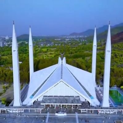 اے اللہ ،اے رب کائینات تو ہم سب کو ہر طرح کے امراض سے، قرض سے، تنگدستی سے، غروروتکبر سے، حسدوکینہ سے، غیبت وبہتان سے، ناشکری اور جھوٹ سے محفوظ رکھ۔آمین۔
