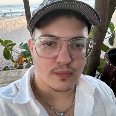 akduque's profile picture. ⚖️ 🏳️‍⚧️