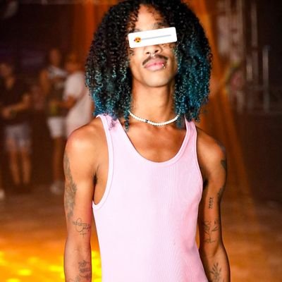 seja sempre vc não mude seu jeito por ninguém eu escolhi ser gay e tenho muito orgulho disso 🌈♈