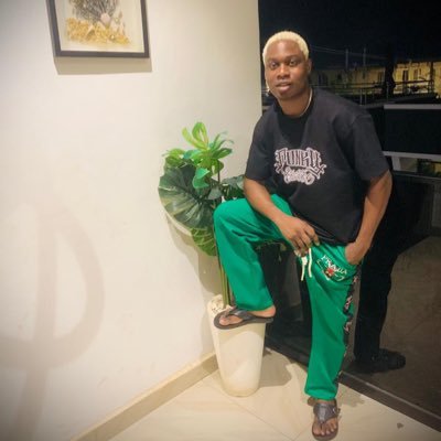 kelvinwhite121's profile picture. 