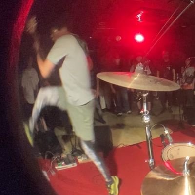 マンデイン ザ メノポーズというバンドを筑後川河口でやっています。
Gt.Vo すけがわ Ba.Vo 920 @b920 Dr.タロウ @M_T_M_drumer バンド@M_T_MENOPAUSE
ライブ10/19佐賀富士町 11/2柳川 #倉庫にて02 11/21両国 11/22東高円寺
ライブ動画は↓↓から