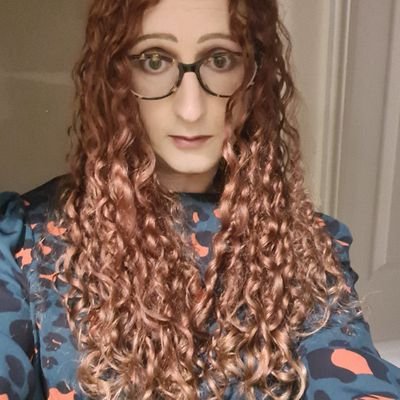Interests include space, history, music, motorsport, gaming, architecture, SW/Trek, cats..