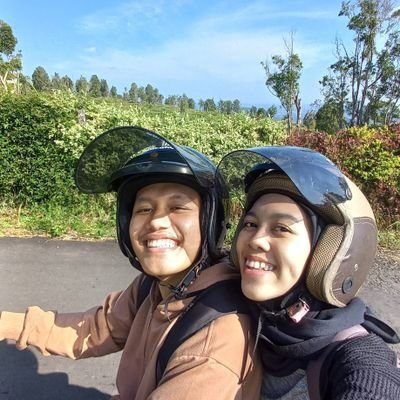 khanuun_'s profile picture. enjoy every step.