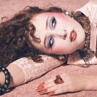🍉i don’t shut up about chappell roan-17 cutest layout by @solongdearreader‼️‼️‼️‼️ she/her alessi rose x1 eileen alister x1 #1 apitw stan- lesbian