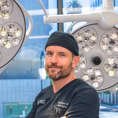 🙌🏻 The Natural Plastic Surgeon
👨⚕️ Board Certified Breast and Body Expert
🌴 Beverly Hills, CA